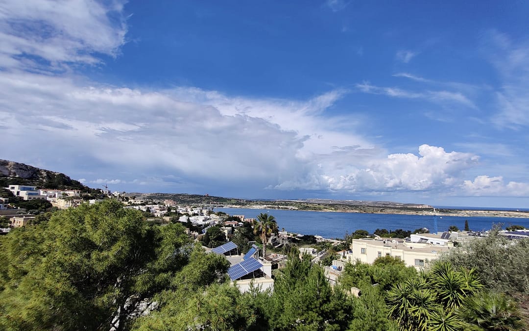 Fully Detached Bungalow with Views