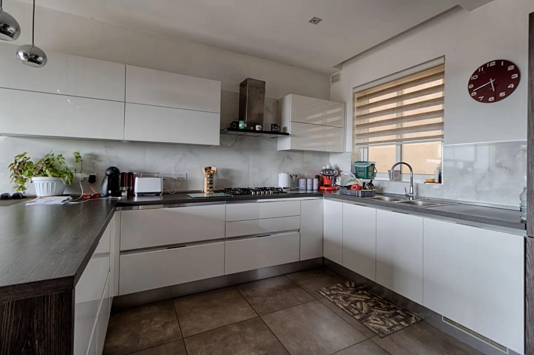 Kitchen - Furnished apartment with Views