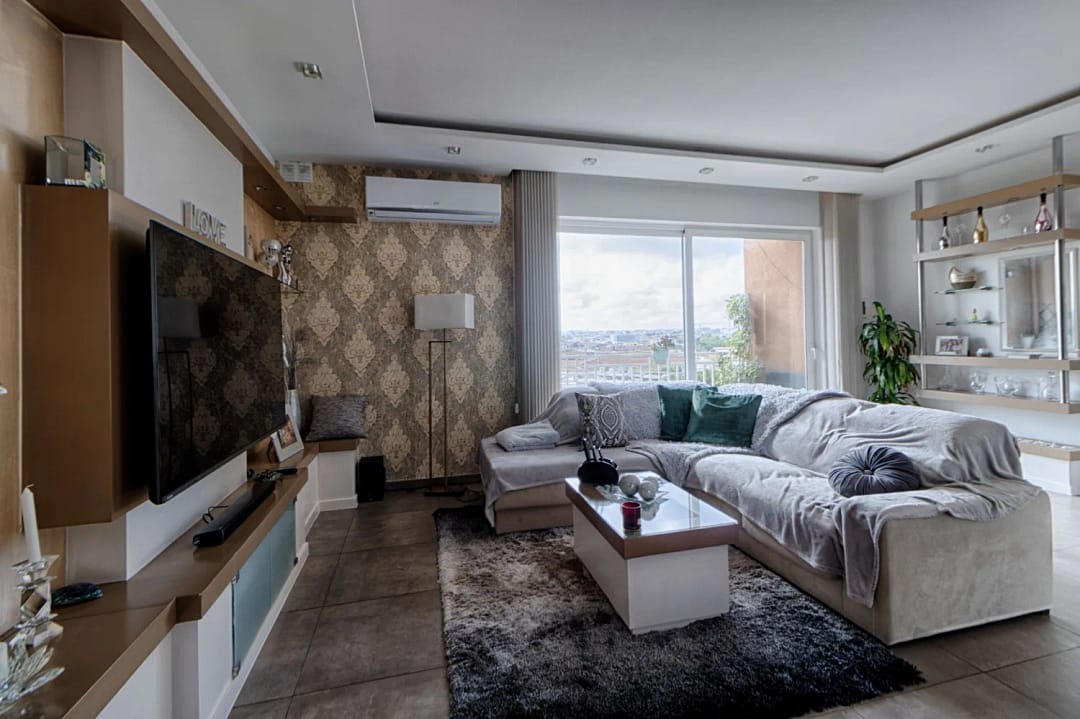 Living - Furnished apartment with Views