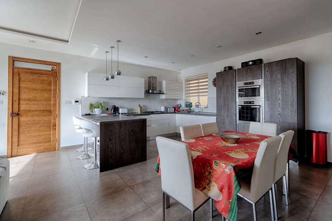 Kitchen/Dining - Furnished apartment with Views