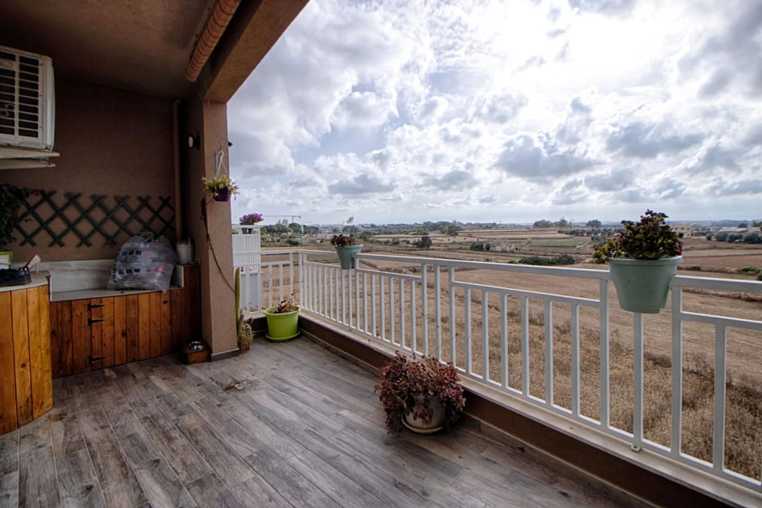 Terrace with views - Furnished apartment with Views