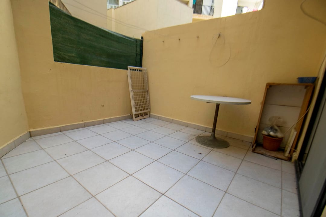 Affordable-one-bedroom-apartment - yard