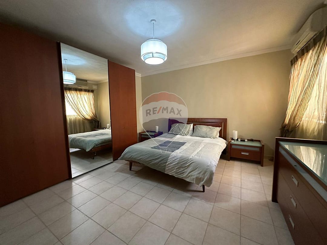 Large Apartment with half Airspace - Bedroom