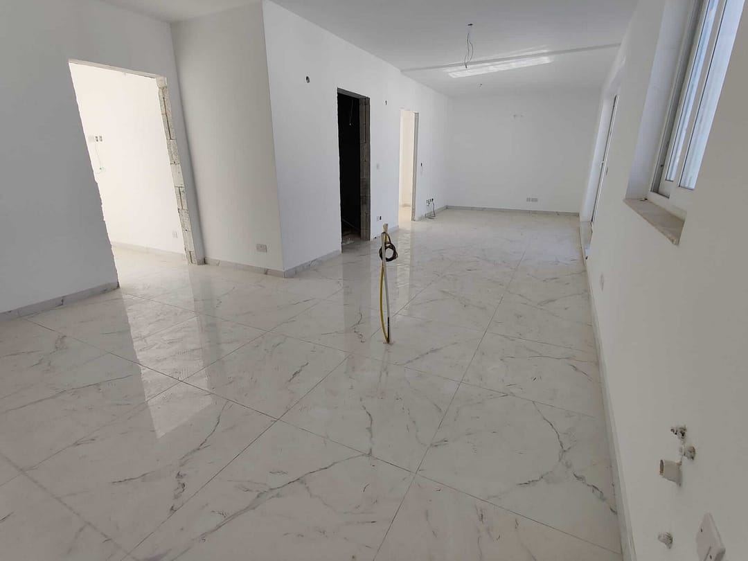 Finished Penthouse with Massive Terrace - Open Plan