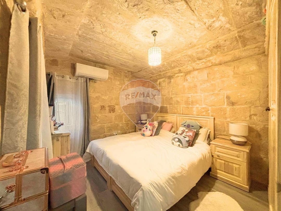 Birkirkara UCA Zone Property - Bedroom