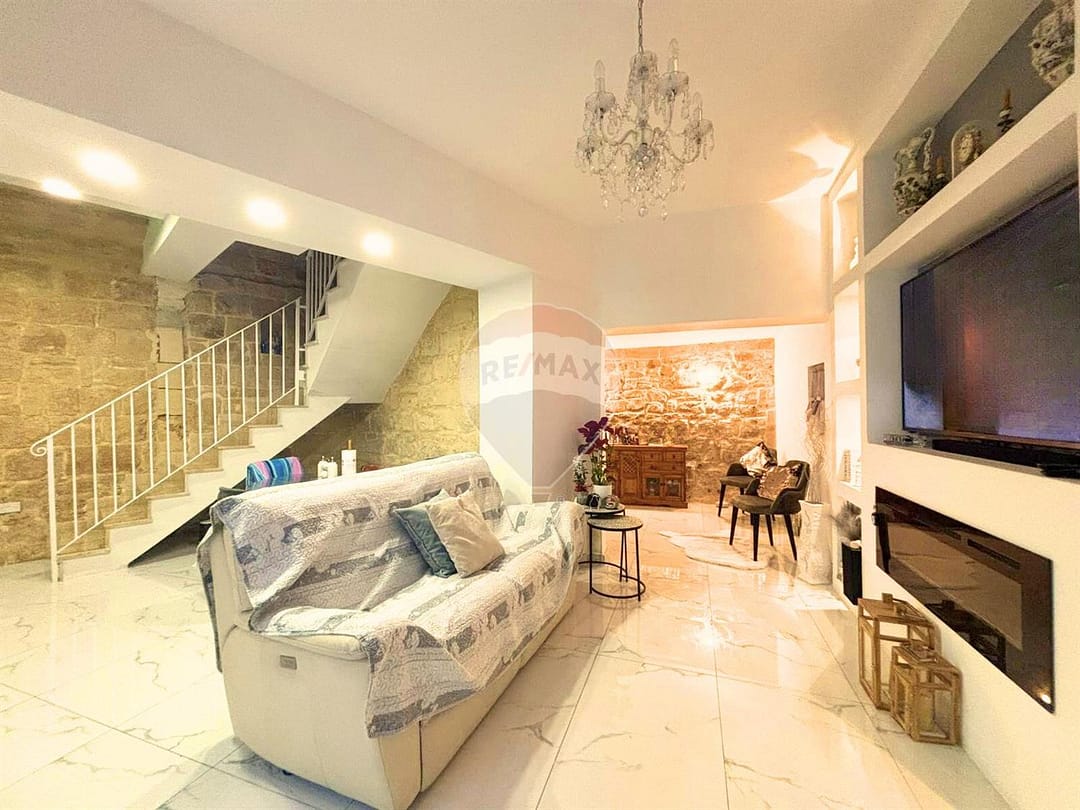 Birkirkara UCA Zone Property - Living