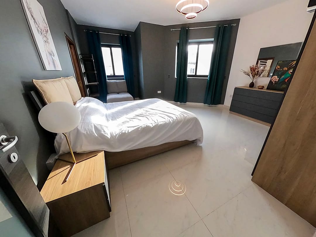 Pembroke Bright Newly Furnished Apartment - Bedroom