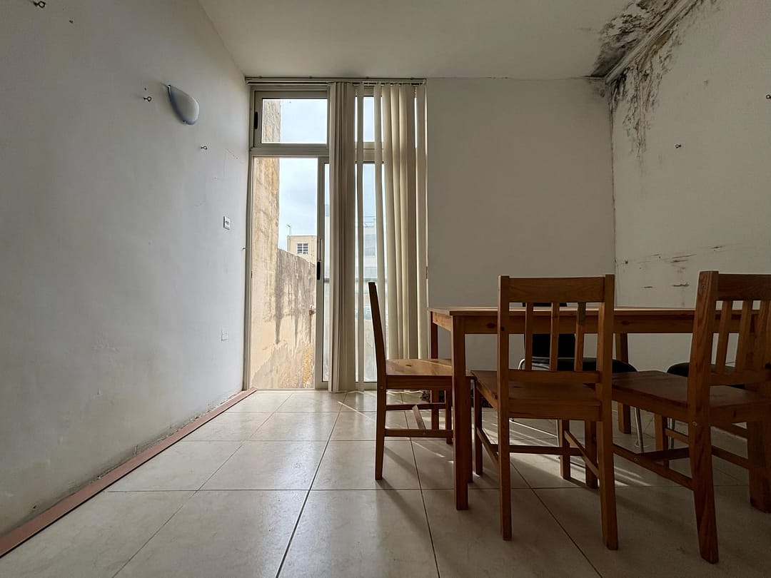 Zebbug townhouse with upgrade potential - Kitchen