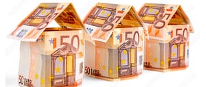 Houses made with € 50 notes