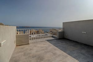 Terrace - Furnished Penthouse with Views