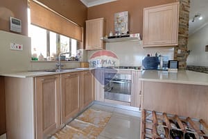 Kitchen - Penthouse with Own Airspace