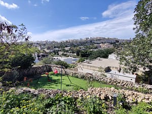 beautiful bungalow with views garden