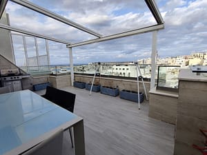 Terrace - Luxury House with Garage