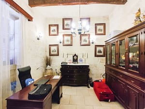 Charming Home with Versatile Spaces - Study