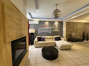 Large Apartment with half Airspace - Living