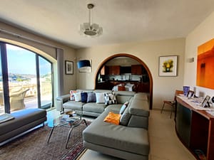 Luxurious Bungalow in Santa Maria Estate - Living