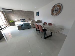 Pembroke Bright Newly Furnished Apartment - open plan