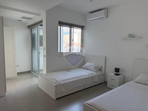 Three bedroom apartment in Swieqi - Bedroom